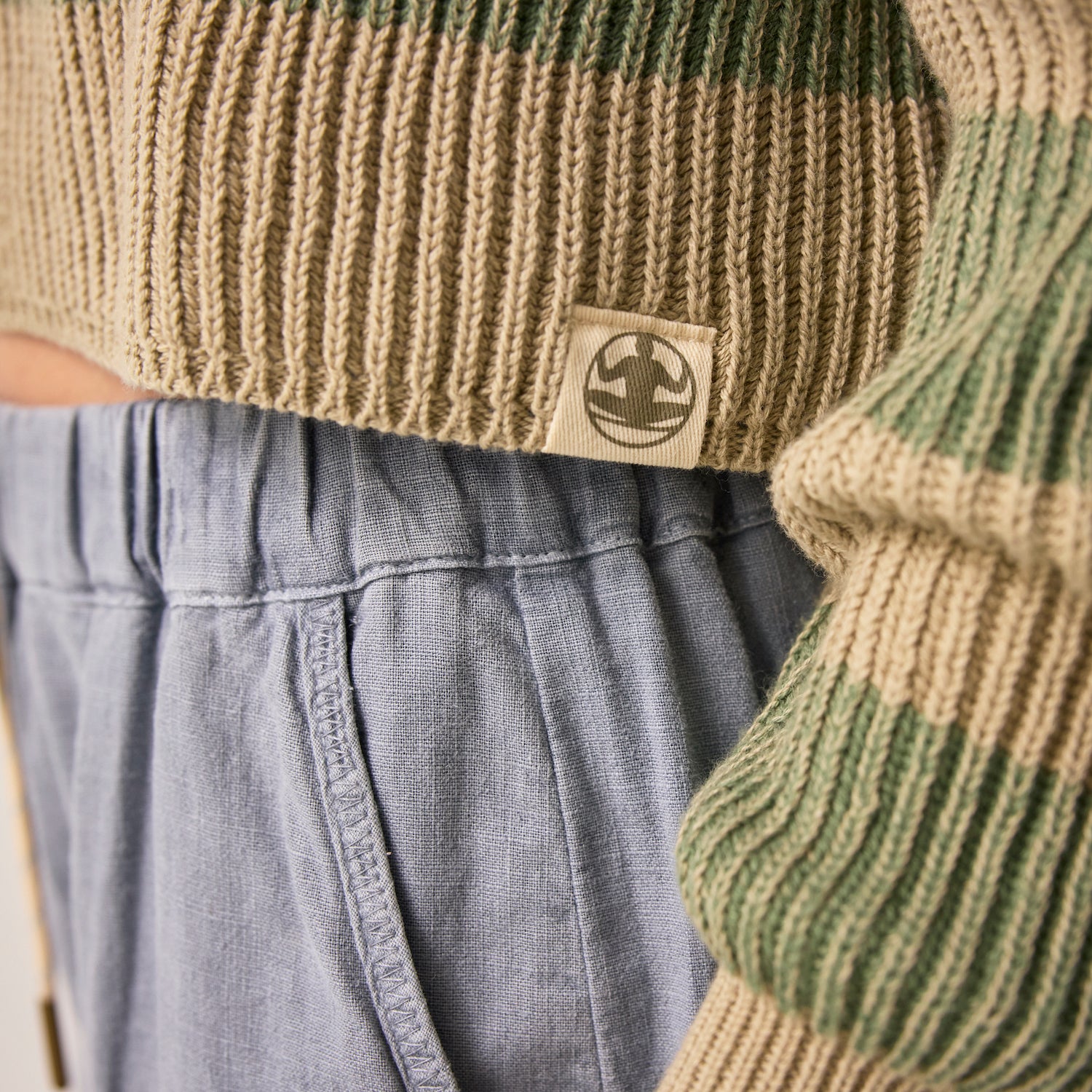 Women's Island Sweater - Levitate