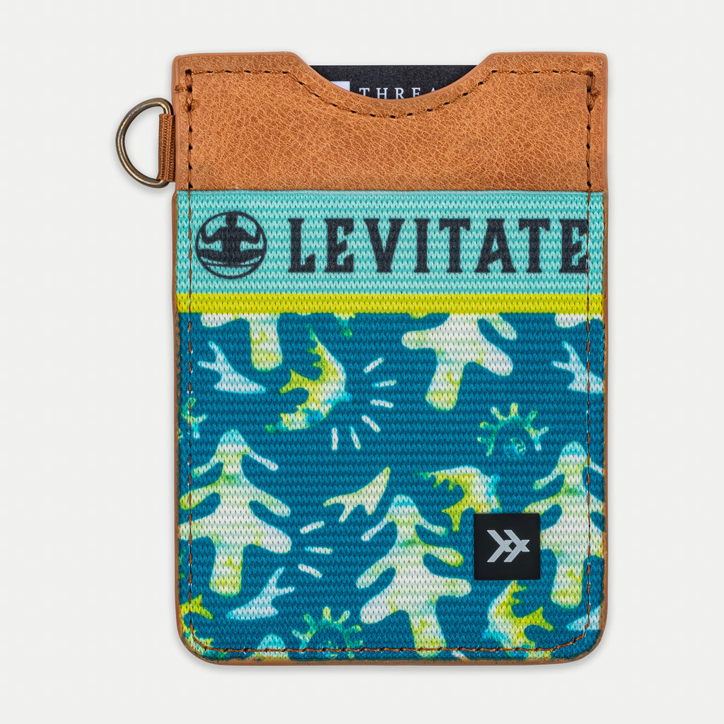 Thread Vertical Wallet - Levitate